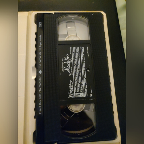 Aladdin (VHS, 1993). Black Diamond - Picture 4 of 5